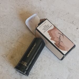 Foundation Stick/ Kristofer Buckle/ Medium Shade' New